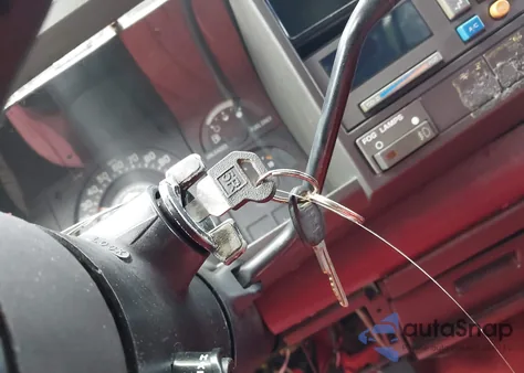 1990 Chevrolet Gmt-400 C1500 z USA, uszkodzony, nr VIN 1GCDC14N2LZ183115